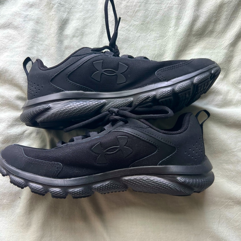 Under Armour Women’s Charged Assert 9